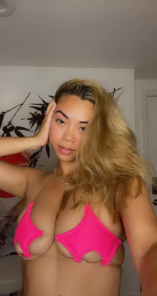 Squeeze them by sydyonce