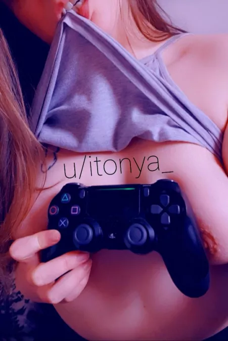 Squish between games by itonya_