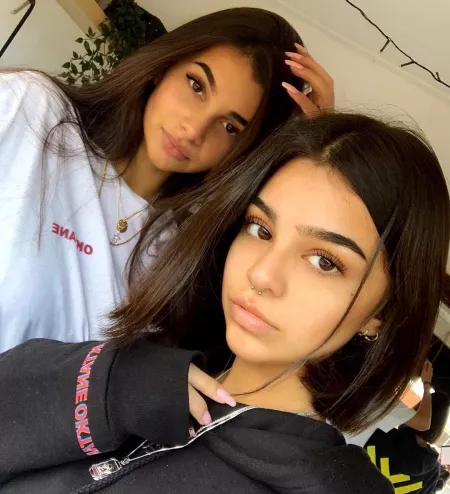 Sri Lankan / Dutch sisters by tnguo3