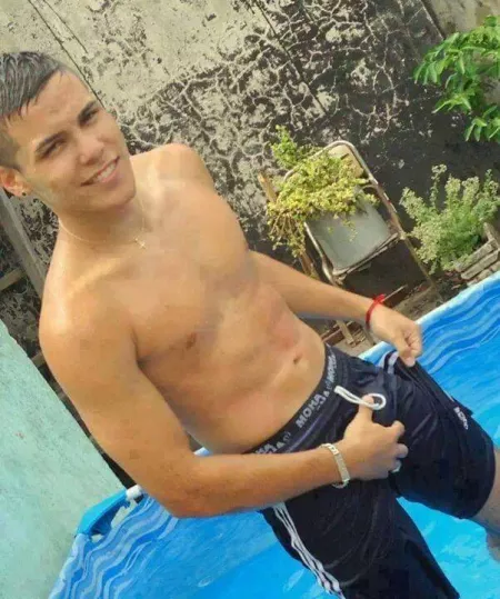 Standing in the pool (X-Post /r/poolboys) by menareamazing