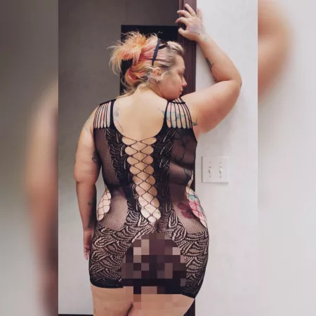 Stare at my pixelated BBW ass while you hump your hand, loser! by Grouchy_Cry_1052