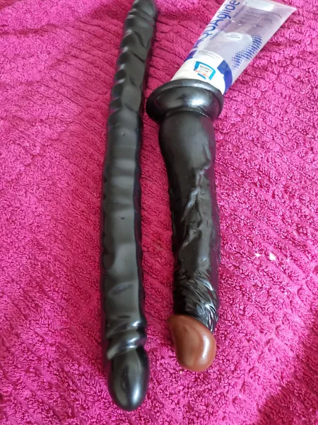 Start to stretch my hole for your fist✊👊🤛 by Background-Force-854