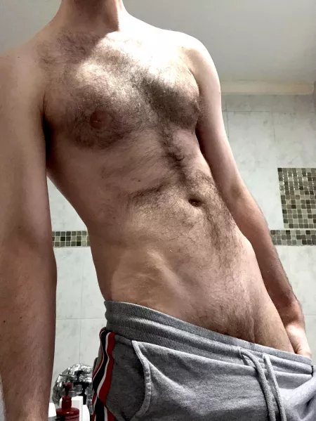 Started a new workout regime this week, so this is gonna be my before pic, and seeing as I’m hairy as fuck I may as well put it in this here fine community 😁 by sykstrr