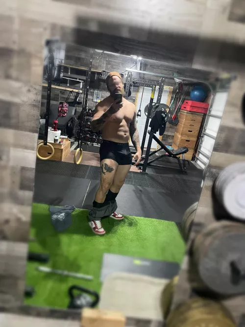 Started my thigh on an impulse this weekend 😉🤫 by olyjomu