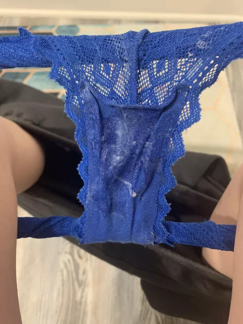 Starting off the new year with a layer of cum! by sugarandcyanidee