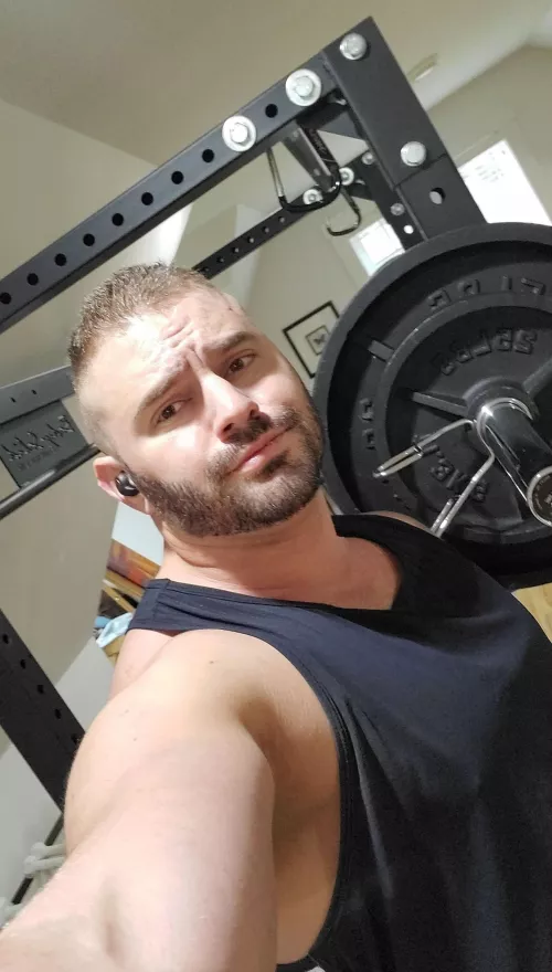 Starting the day right with some morning squats 🏋️‍♂️ by CouchieWouchie