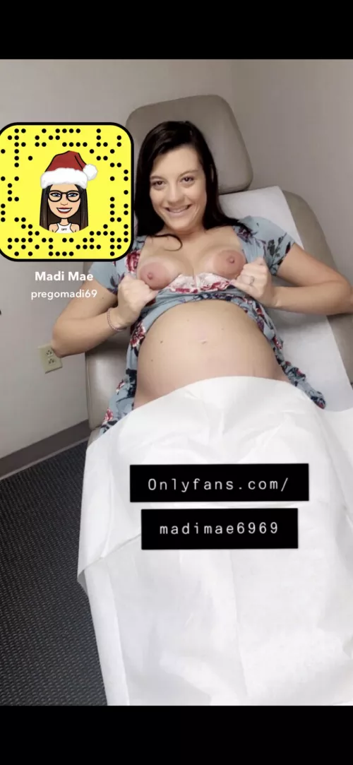 Starting the new year off being a dirty little slut at the doctors 😈 by Madimae6969