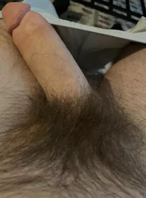 Starting to be really hairy again by New-Effort