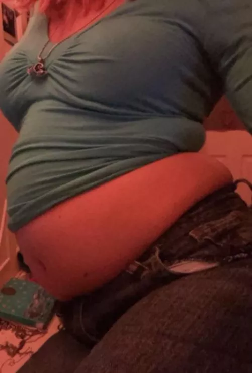 starting to feel like a real pig.. by 1pudgypig1