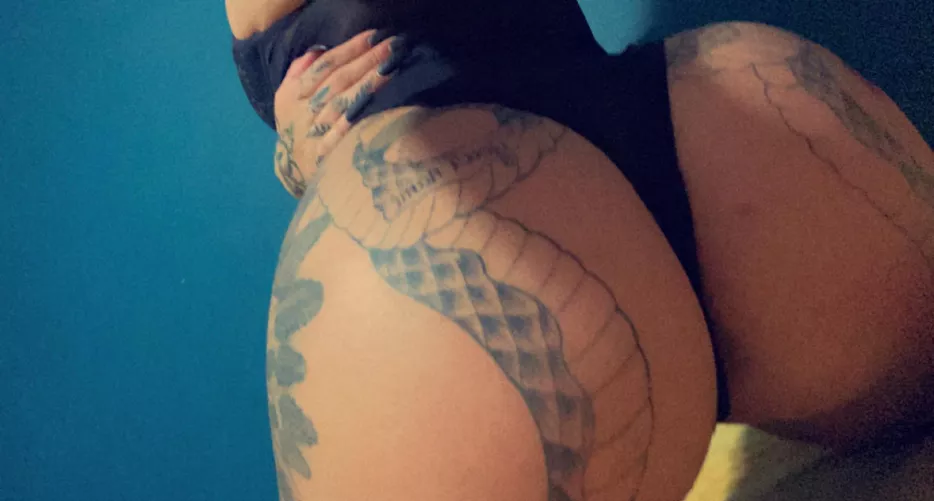 Stay cheeky….. 💋 by MammothOk19