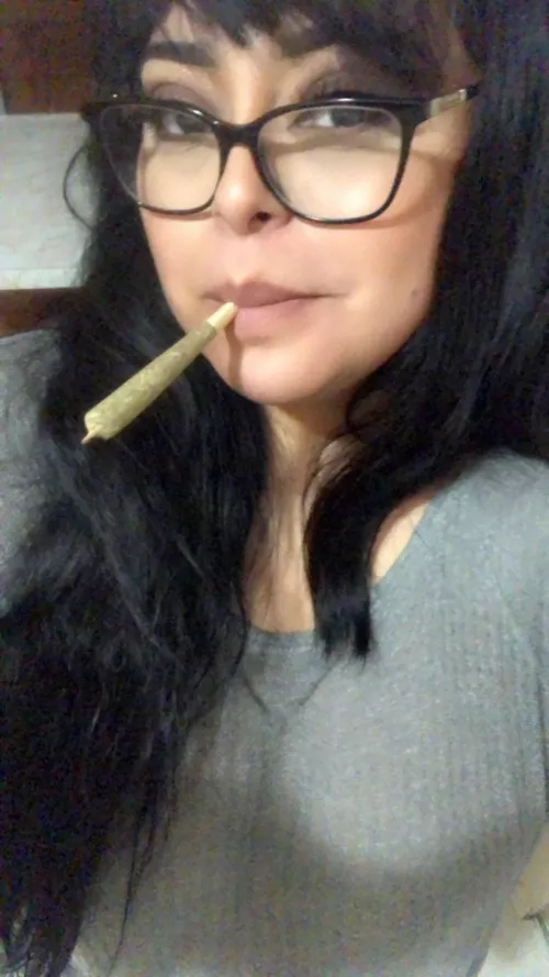 Stay lit💚🔥 by aliengirl94