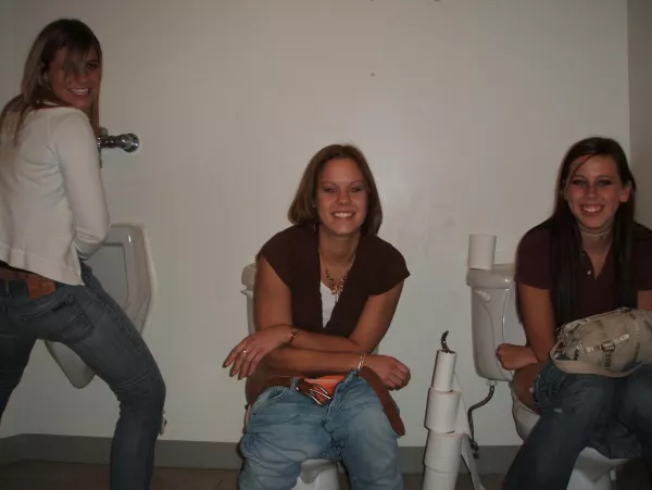 Staying true to the sub's name by CatpainTpyos