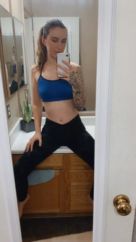 [STBA] good morning about to hop in the shower who wants to have fun😈😍 by urgirlbeck