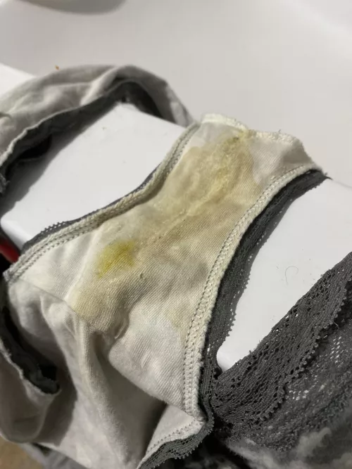 Step daughter 18. 2 days wear. So dirty! Smell amazing by Underthereunderwear1