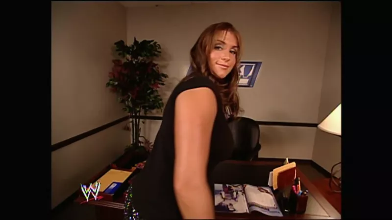 Stephanie McMahon looking ready to take it doggy style by tripshbk