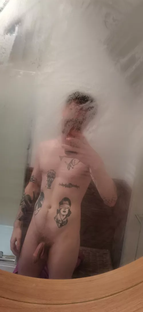 Stepped out of the shower (oc) by Connect_Leopard_7975