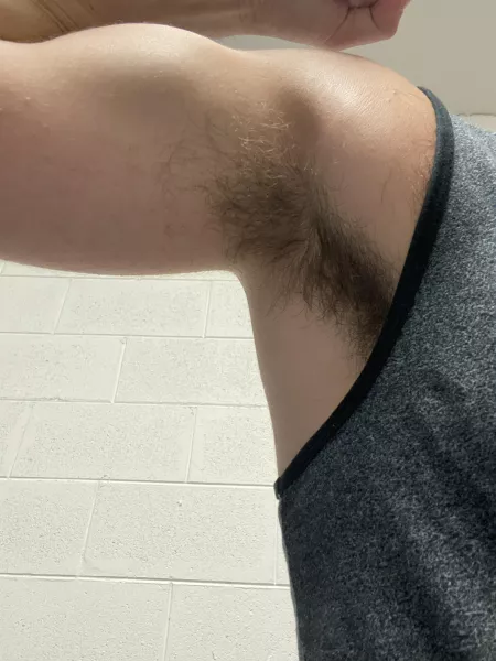 Stick your head and nose under this armpit and LICK and WORSHIP 😈😈 by dicksandpits