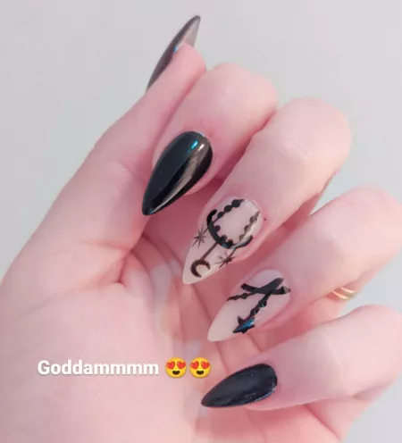 Stilettos, yes or no? ^_- by MahoganySea