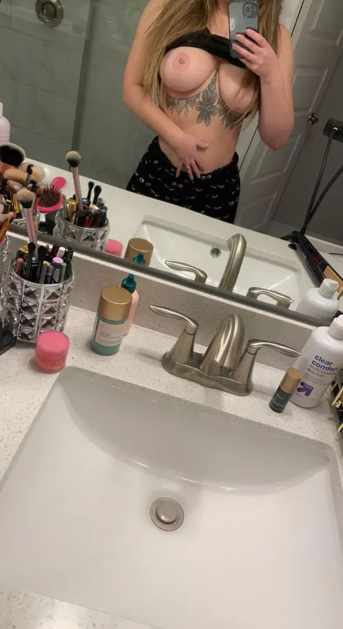 Still curvy. Still all natural ❤️ by Almostfamousxo