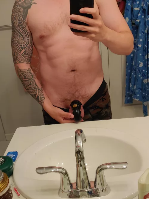 Still enjoying the mancage01. It's been my favorite so far. by Rhamnusdruid