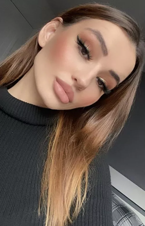 Still looking for more slaves ready to serve me by OliviaPerezz