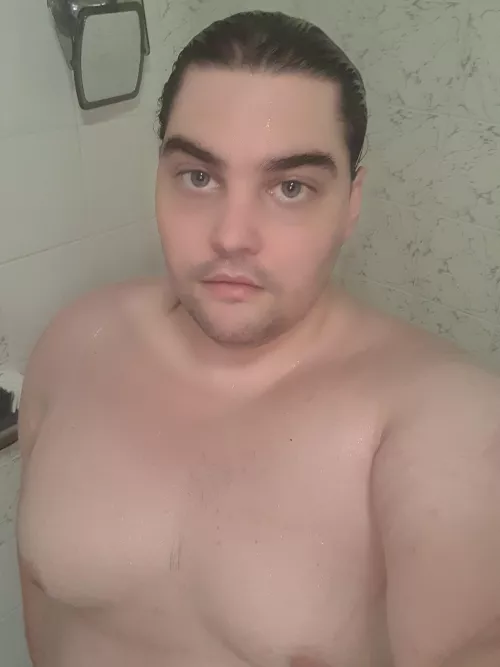 Still trying to feel better about myself, but this sub is really helpful! by unhopefullylooking