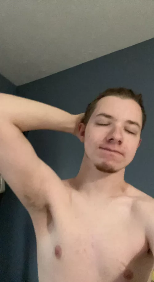 Still waking up by xzse_x