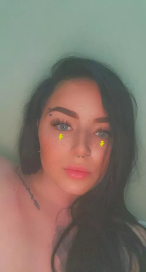 Stoned as fuck wanna join?? by LolaaaJ