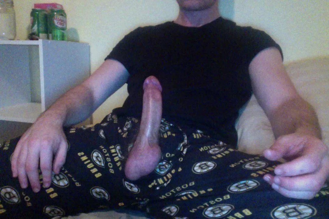 Stoned, into straight bbc/bnwo porn 😈gooning big time posted by MrD1984x