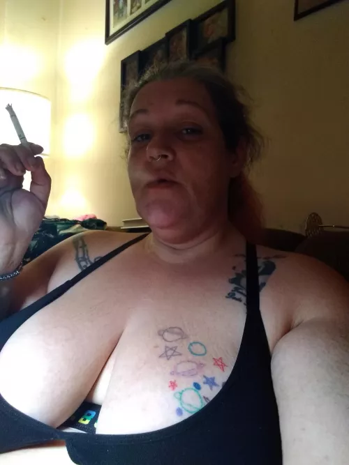 Stoned, up late working. Who's online? by invisibleone82