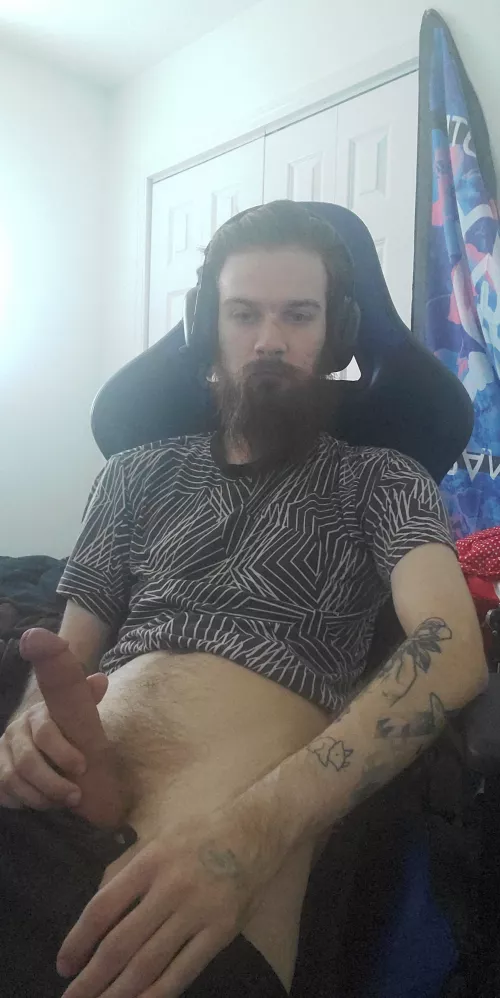 Stopped gaming for a much needed relaxation break by jstwntsxattention