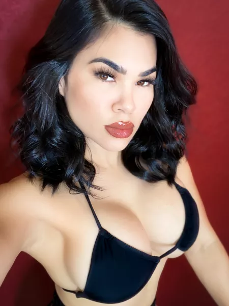 Stopping by to say Aloha! Rachael Ostovich by highkastle