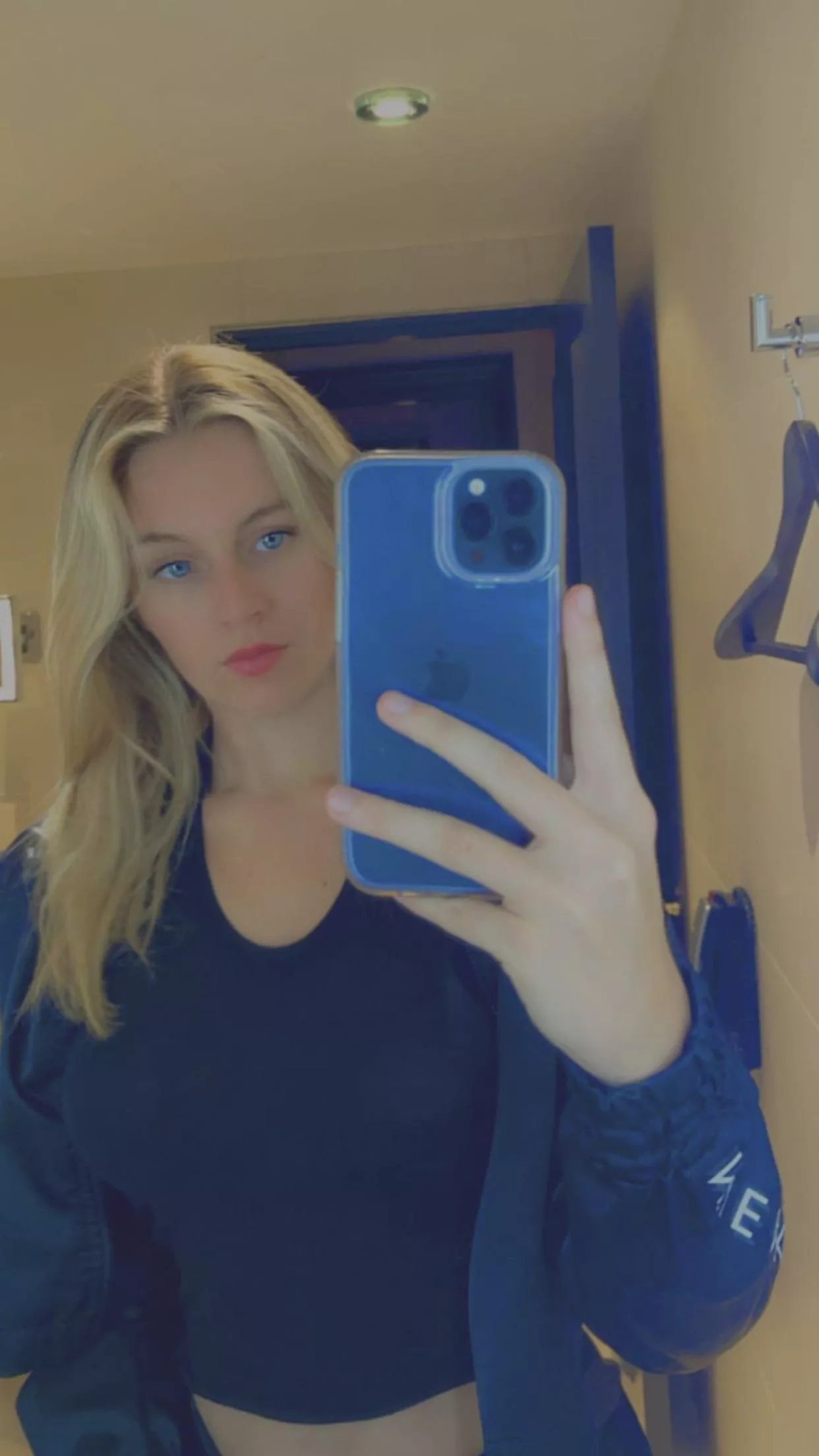 Storie Vera dijkmans ✨ posted by imad-sadek