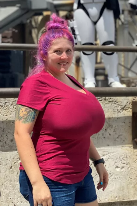 Stormtrooper distraction by jdevo91