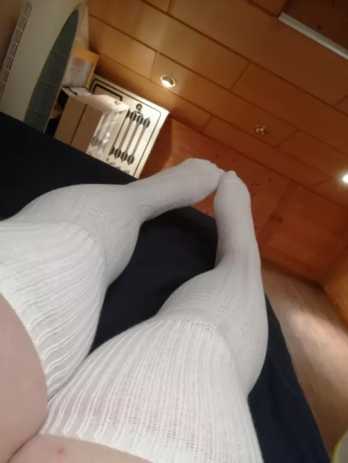 Straight Femboy. I'm new to all of this. I hope it's okay 👉👈 by Niberyli