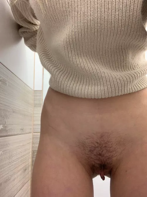 Strange feeling to expose in front of you all by Worried_Delay_3891