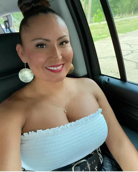 Strapless smile by BrownFox-14