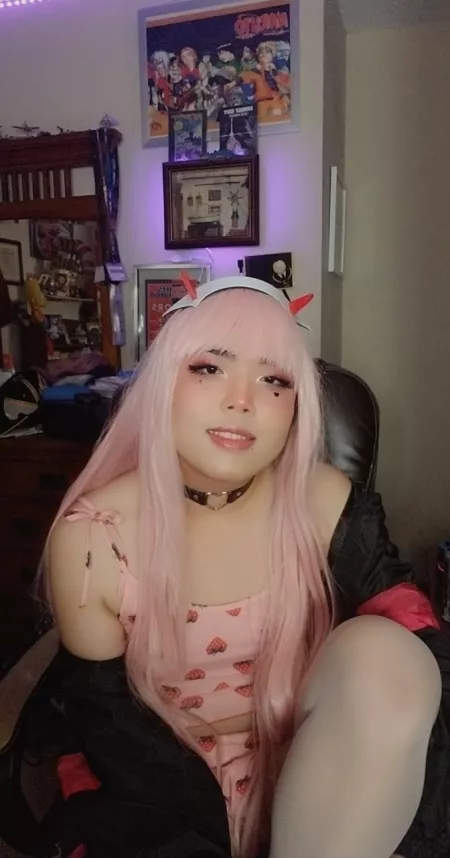 Strawberry boii waifu by yujided