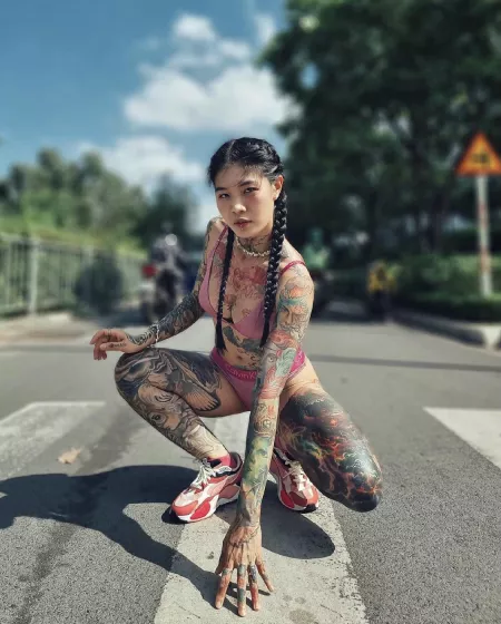 Streetgirl by Chasing_ghosts13