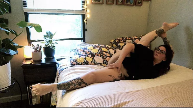 Stretch me out, will ya? by Glass_Walker