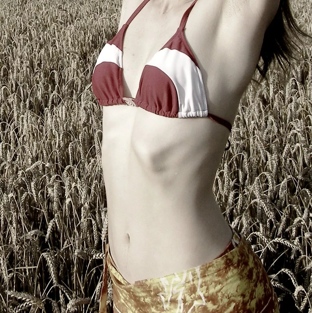 Stretching in the field posted by isa_bea