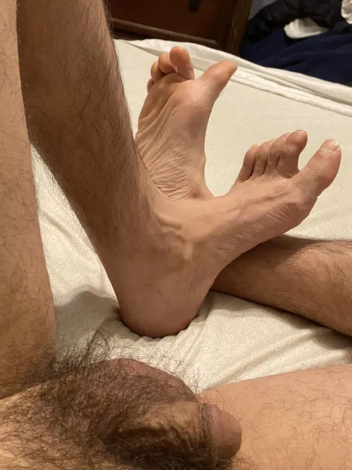 Stretching the toes… by Curious1Eastcoast