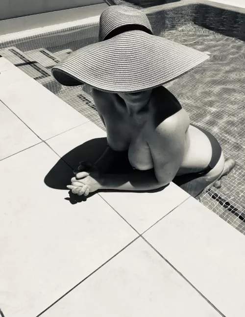 Strike up a convo. by sheusedtobecool69