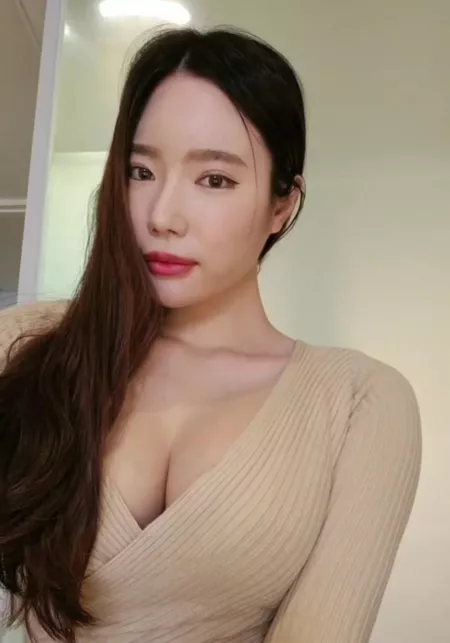 Striking by EtiennedeWilde