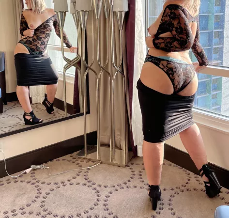 Stripping for a stranger in his hotel room by seanandash