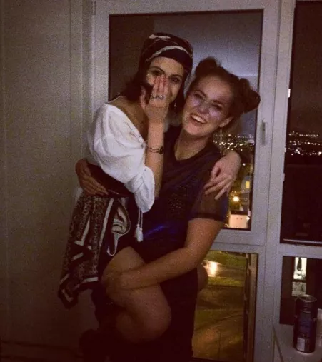 Strong 6’4 tall Amazon loves to carrie/lift here friends by blackedsecret