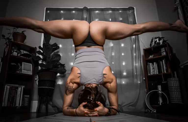 Strong and beautiful 🥰 by snnylyogafans