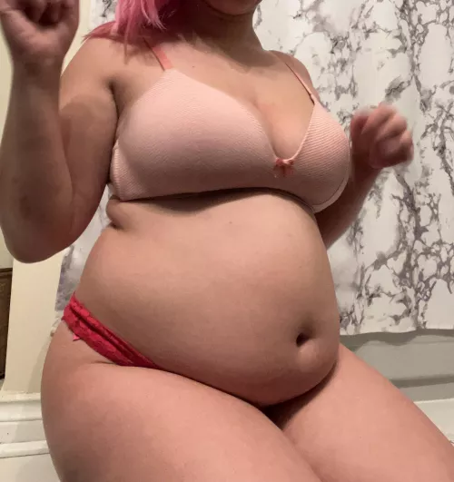 Stuffed this belly to MAX capacity today 🤤😍 by AGirlWhoLyks2Eat