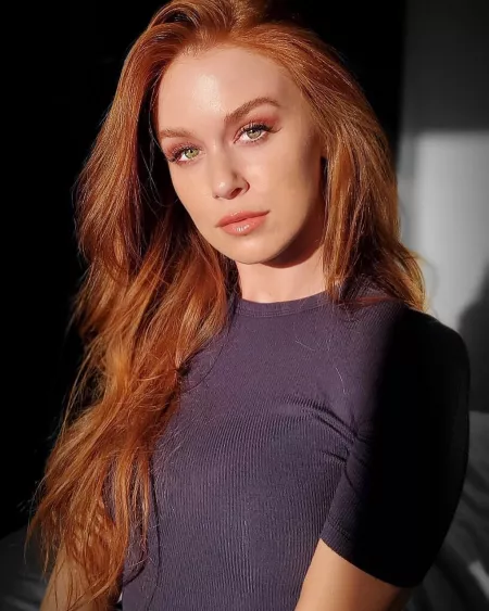 Stunning by LeftMyMouseAtHome