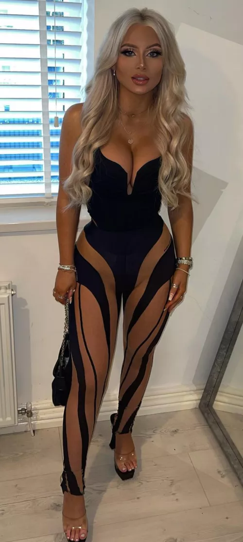 Stunning Tayler by rall915